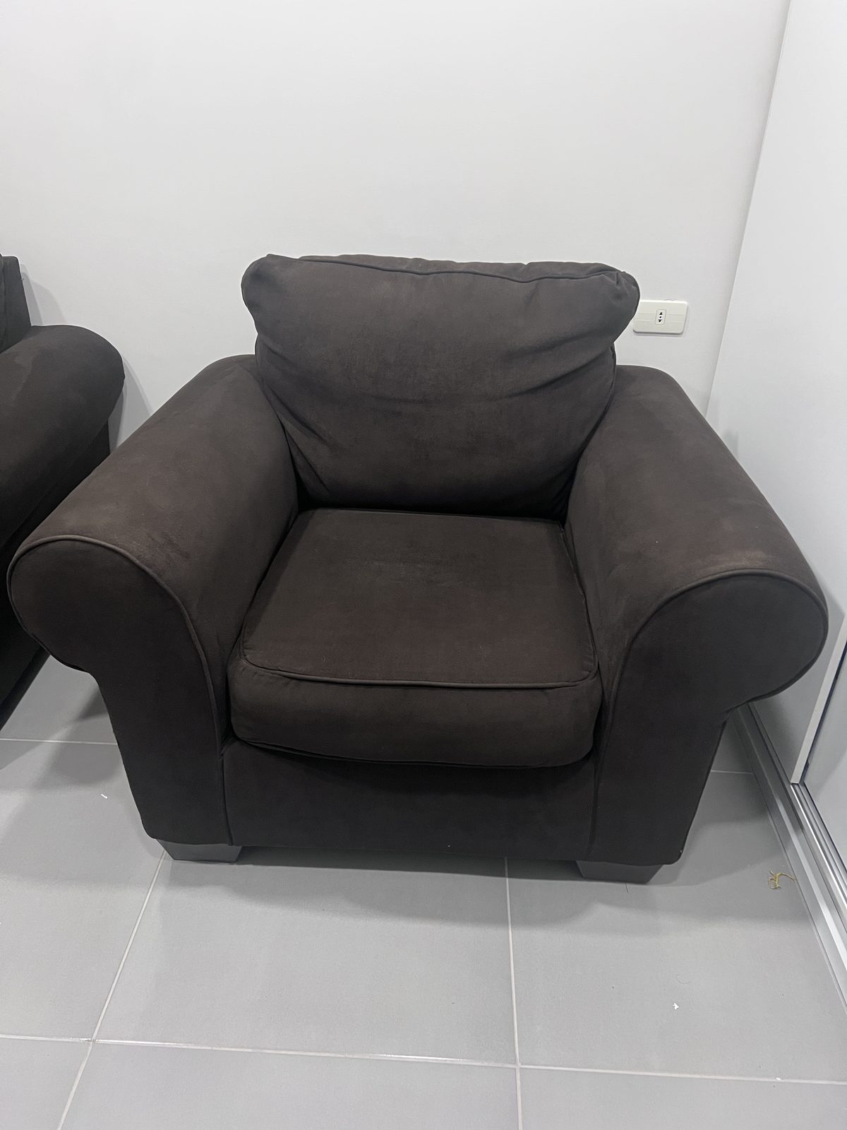 Sillón individual marrón oscuro (cada uno)